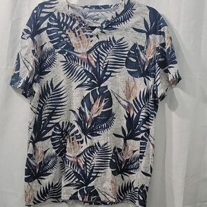 VOYAGE Leaf Print Short Sleeve V Neck Shirt New Size XL